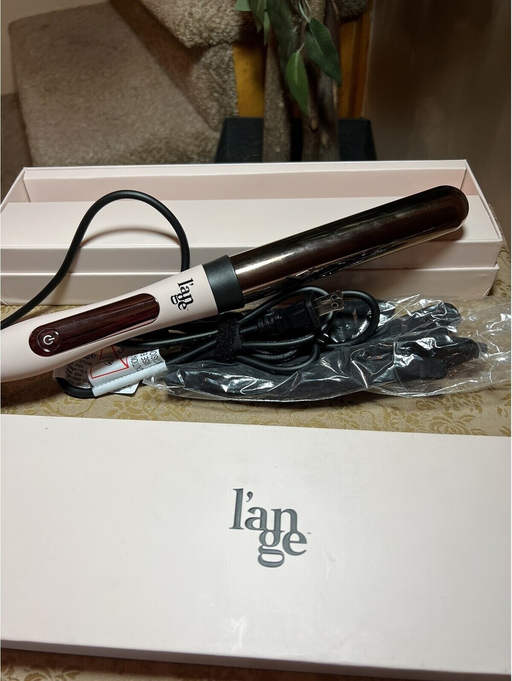 Lange 32mm Titanium Curling Wand Open Box